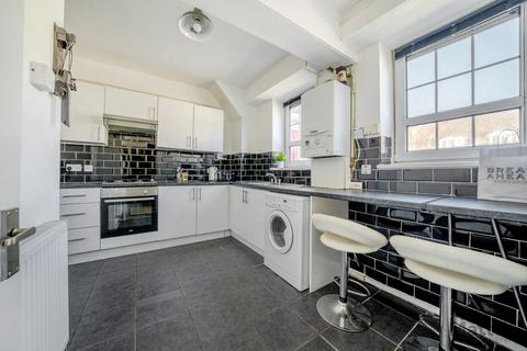 2 bedroom flat for sale, Pomona House, Surrey Quays, SE8