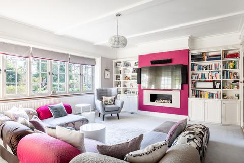 undefined, Ashtead