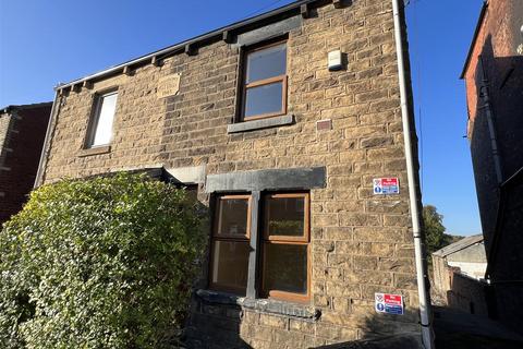 4 bedroom semi-detached house to rent, Wakefield Road, Barnsley