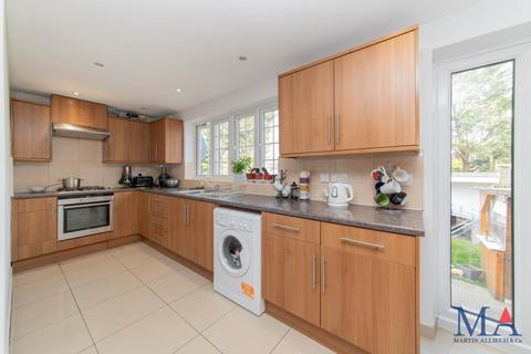 5 bedroom semi-detached bungalow for sale, Fairmead Crescent, Edgware, HA8