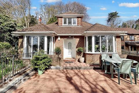 8 Hart Hill Drive, Luton, LU2 0AX