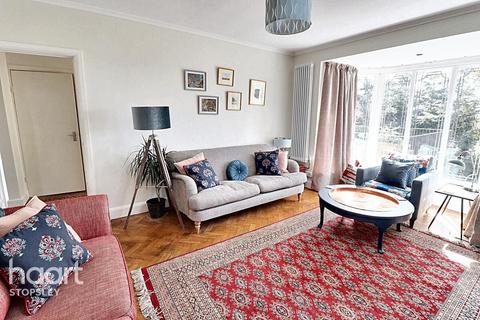 8 Hart Hill Drive, Luton, LU2 0AX
