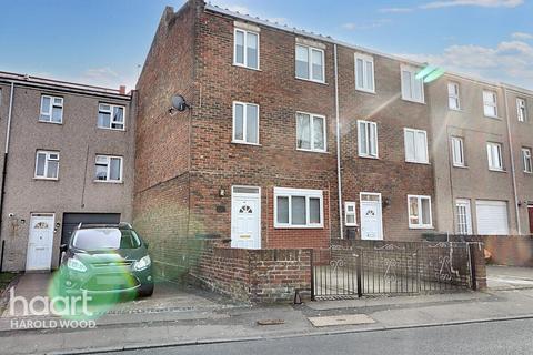 44 Briar Road, Romford, RM3 8AP