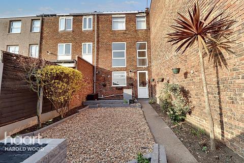 44 Briar Road, Romford, RM3 8AP