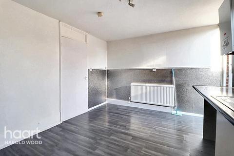 44 Briar Road, Romford, RM3 8AP