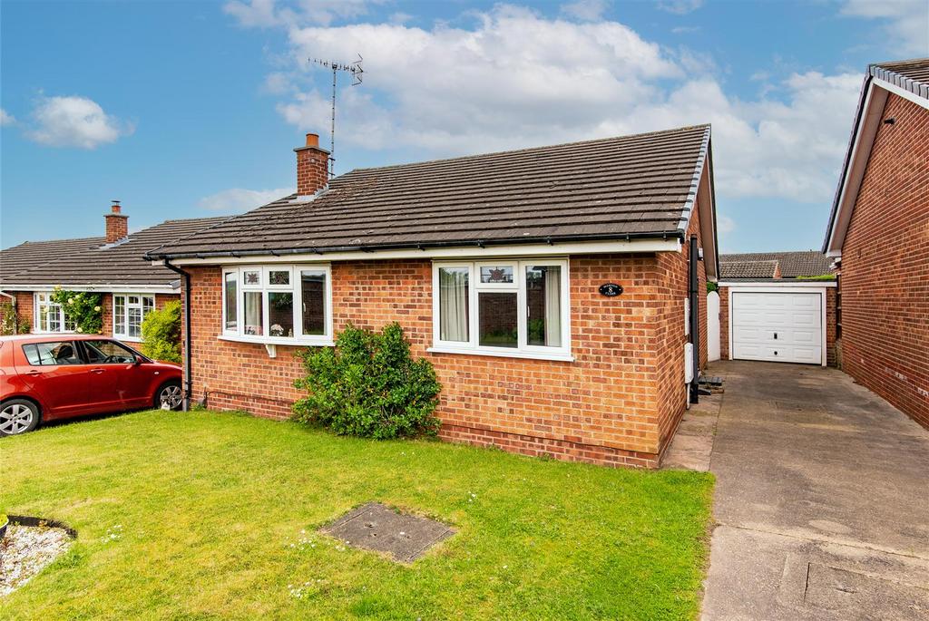 8 Morton Close.jpg