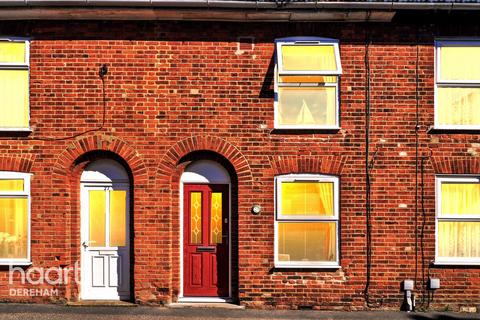 2 bedroom terraced house for sale, St Nicholas Street, Dereham