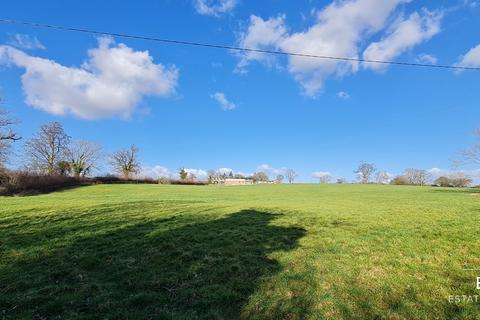 Land for sale, Wicken Road, Leckhampstead, MK18