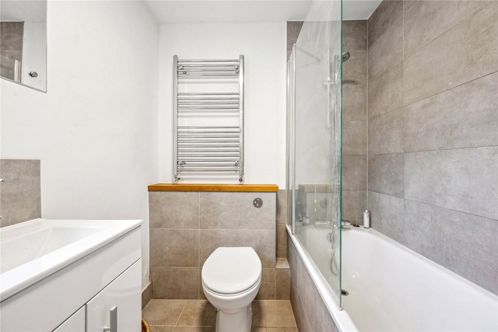 Apartment in London - More