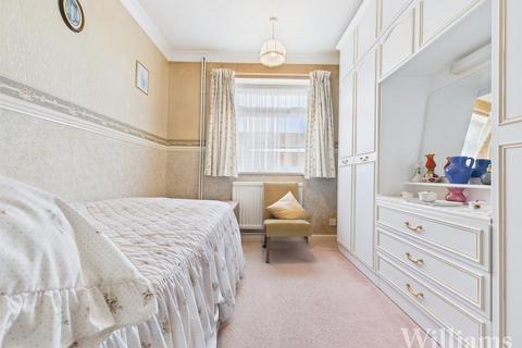 3 bedroom detached bungalow for sale, Corfe Close, Aylesbury HP21