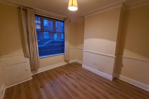 3 bedroom terraced house to rent, Trafford Street, Farnworth, Bolton