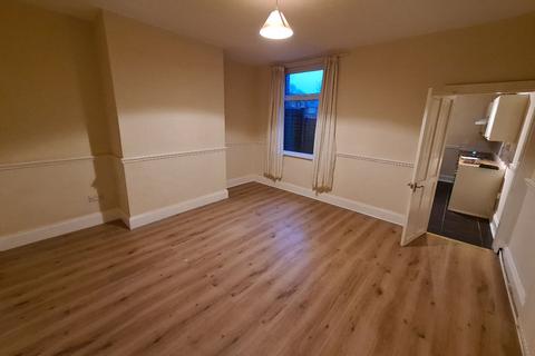 3 bedroom terraced house to rent, Trafford Street, Farnworth, Bolton