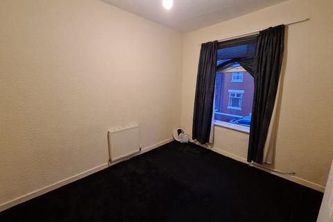 3 bedroom terraced house to rent, Trafford Street, Farnworth, Bolton