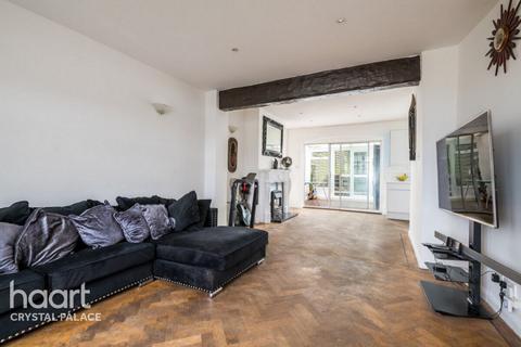4 bedroom semi-detached house for sale, Beaumont Road, London