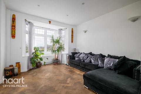 4 bedroom semi-detached house for sale, Beaumont Road, London