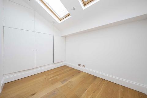 2 bedroom semi-detached house to rent, New End, London NW3