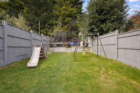 24 Vicarage Road, Halling, Rochester, ME2 1BE