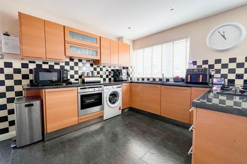 37 Bevington Close, Patchway, Bristol, BS34 5NW