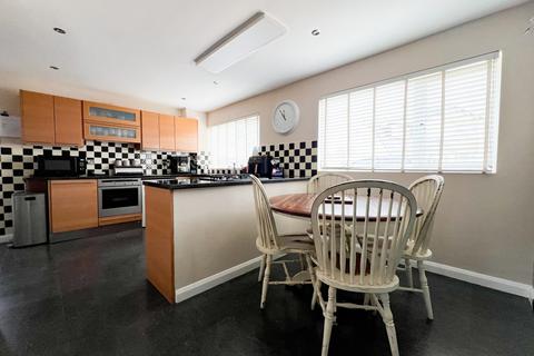 37 Bevington Close, Patchway, Bristol, BS34 5NW