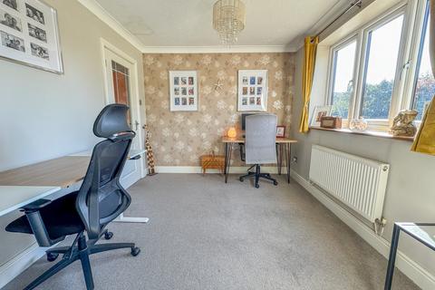 19 Butts Paddock, Canewdon, Rochford, SS4 3QT
