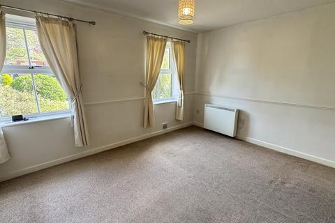 1 bedroom ground floor flat to rent, Drynham Road, Trowbridge