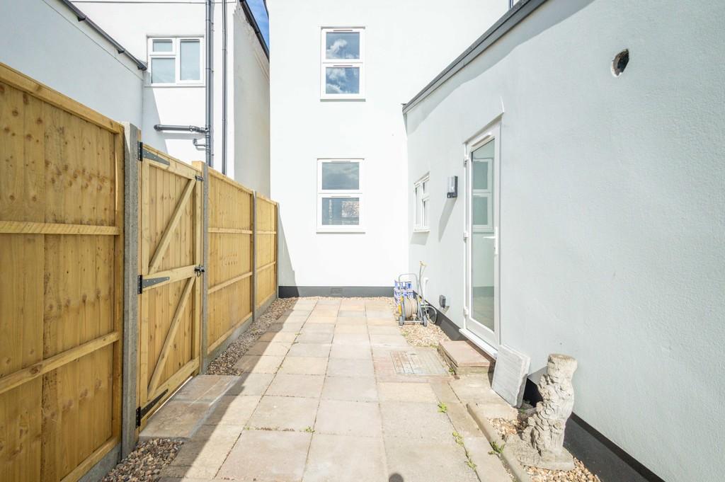 31 Lisburn Road-13