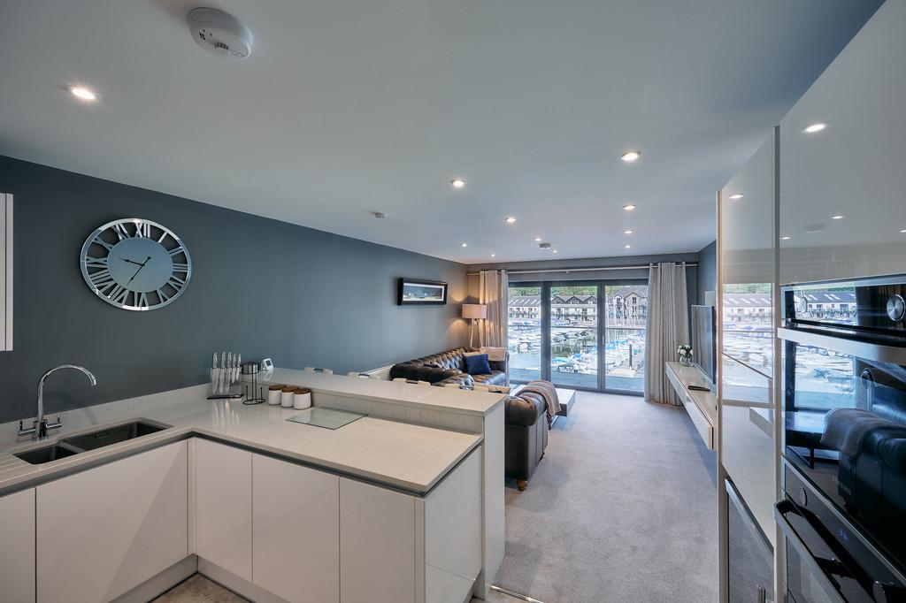 Open Plan Living Room & Kitchen