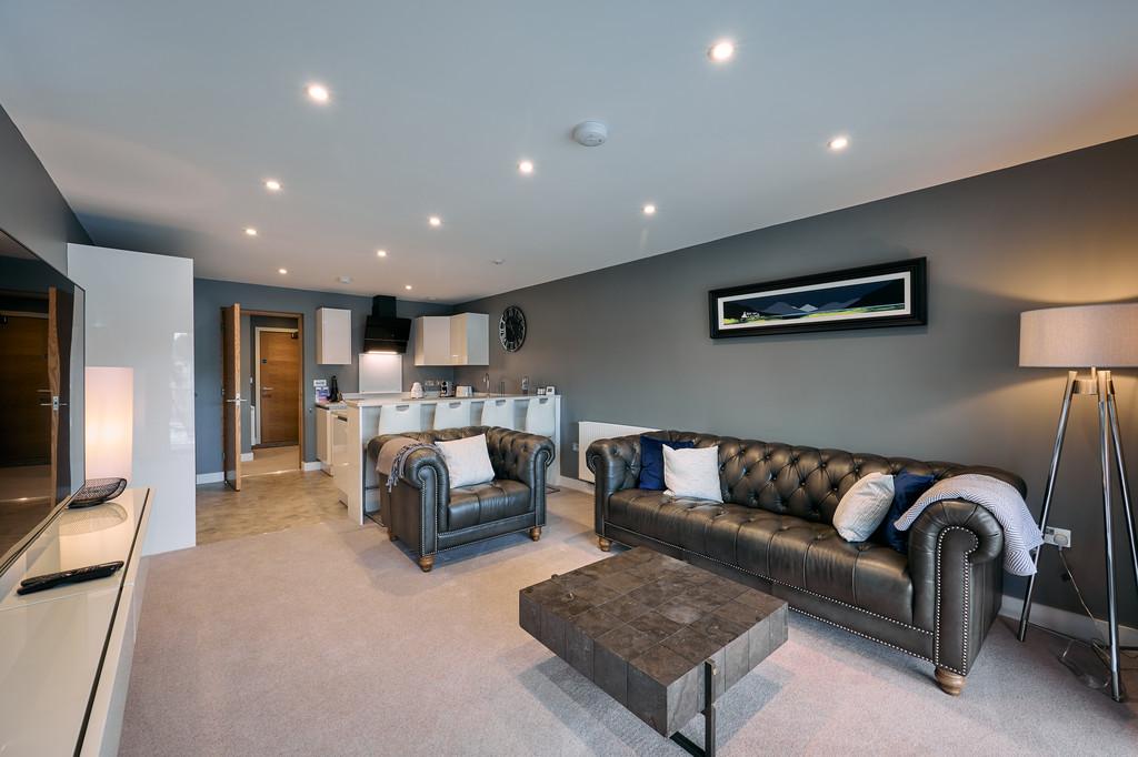 Open Plan Living Room & Kitchen