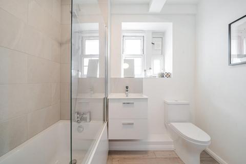Flat 17, Lerwick House Usk Road, London, SW11 2RR