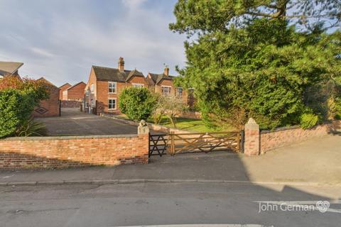 undefined, House & Barns, Main Street, Branston