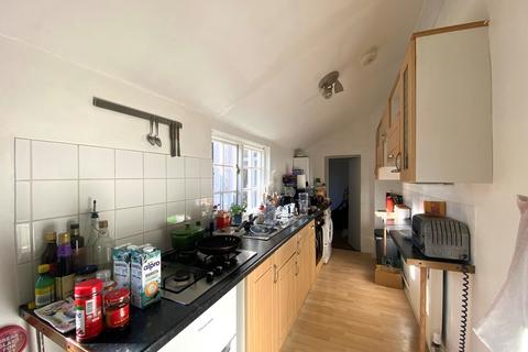 Flat 2, 14 Oxford Road, Exeter, EX4 6QU