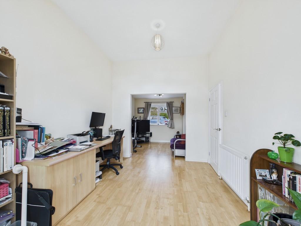 Cam04092 g0 pr0047 still024