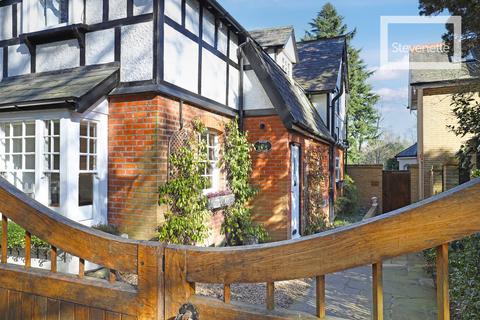 Forest Cottage Forest Side, Epping, CM16 4ED