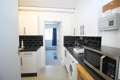 1 bedroom apartment to rent, The Hollow, Southdown