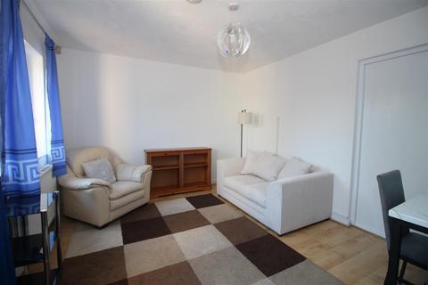 1 bedroom apartment to rent, The Hollow, Southdown