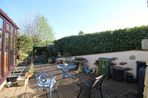1 bedroom apartment to rent, The Hollow, Southdown