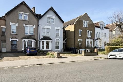 Flat C, 23 Oliver Grove, London, SE25 6EJ