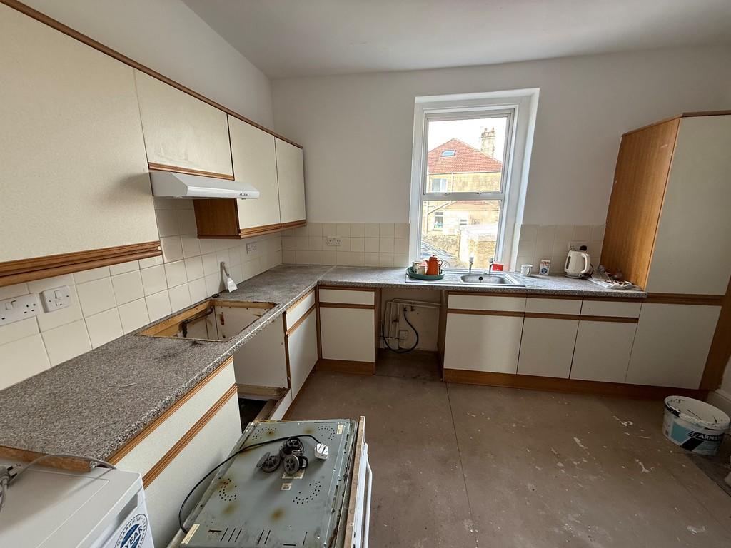 131 Bradford Road Middle flat kitchen