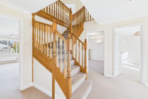 2 Campbell Close, Towcester, NN12 7AW