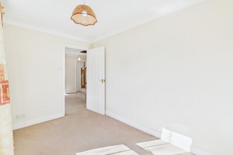 2 Campbell Close, Towcester, NN12 7AW