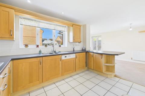 2 Campbell Close, Towcester, NN12 7AW