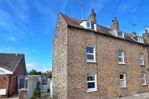 2 bedroom end of terrace house for sale, Epple Road, Birchington