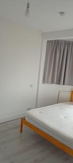 1 bedroom in a house share to rent, Ovesdon Avenue, Harrow HA2