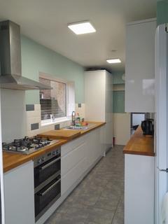 1 bedroom in a house share to rent, Ovesdon Avenue, Harrow HA2