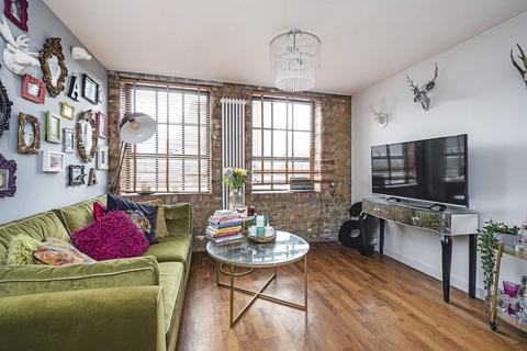 1 bedroom flat to rent, 251 Old Ford Road, London E3