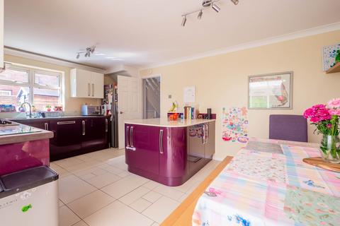 undefined, Headcorn Close, Basildon SS13
