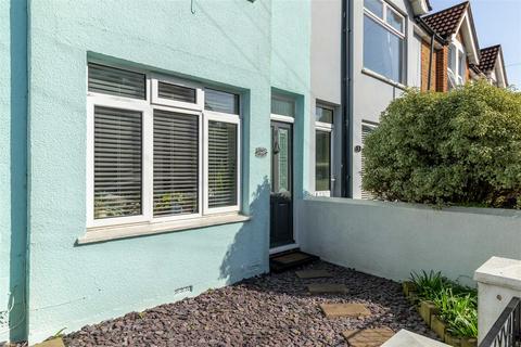 8 Archibald Road, Worthing, BN11 2SL