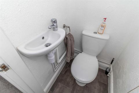 8 Archibald Road, Worthing, BN11 2SL