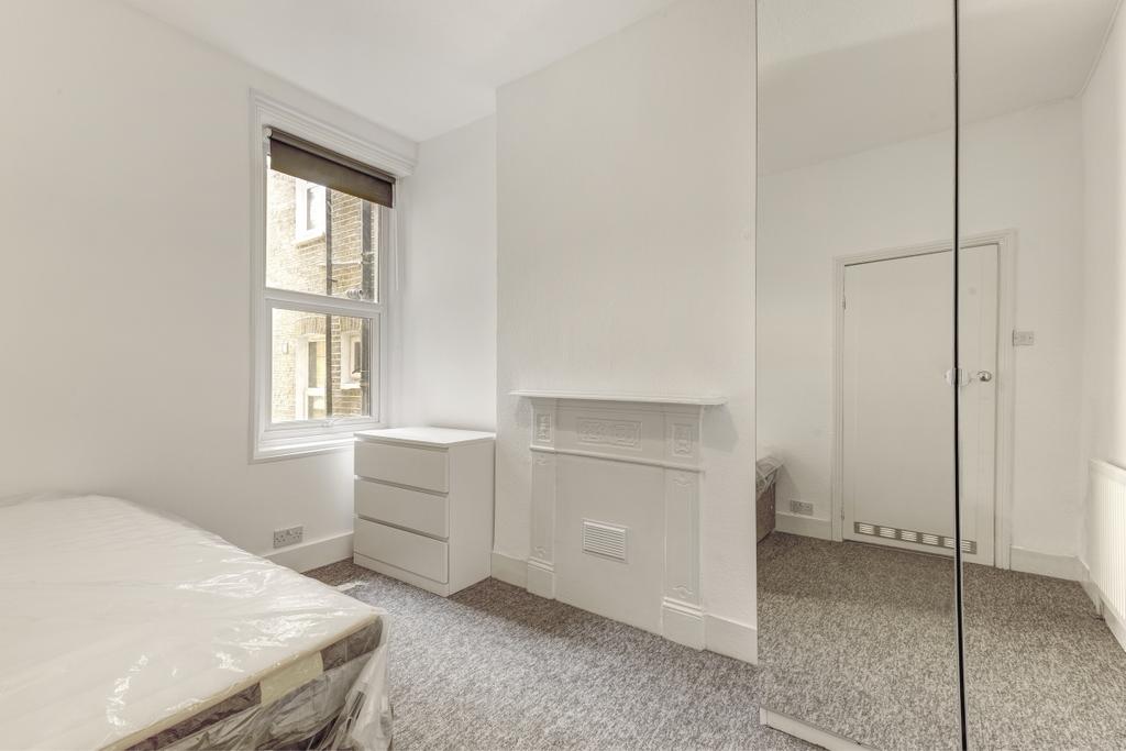 Flat 5  5 Theatre Rd