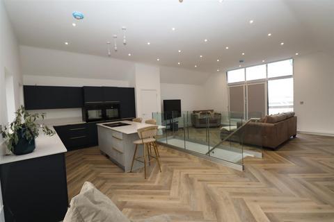 Stratford Road, Wolverton, Milton Keynes
